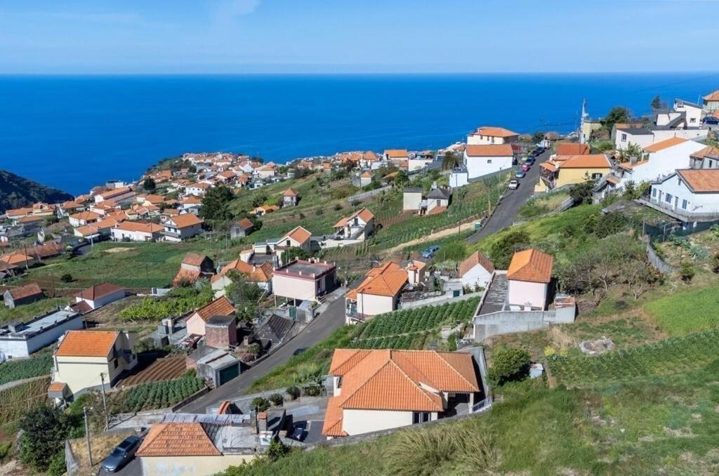 Casa Central - Peceful Mountain Retreat In Calheta Ribeira do Raposo エクステリア 写真