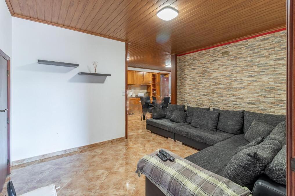 Casa Central - Peceful Mountain Retreat In Calheta Ribeira do Raposo エクステリア 写真