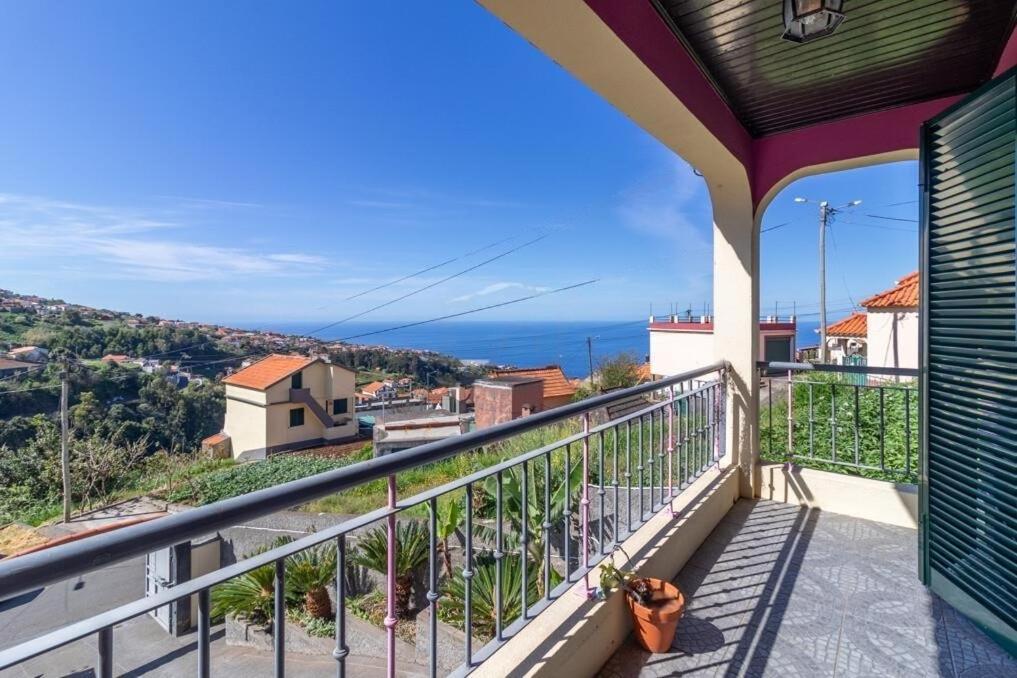 Casa Central - Peceful Mountain Retreat In Calheta Ribeira do Raposo エクステリア 写真