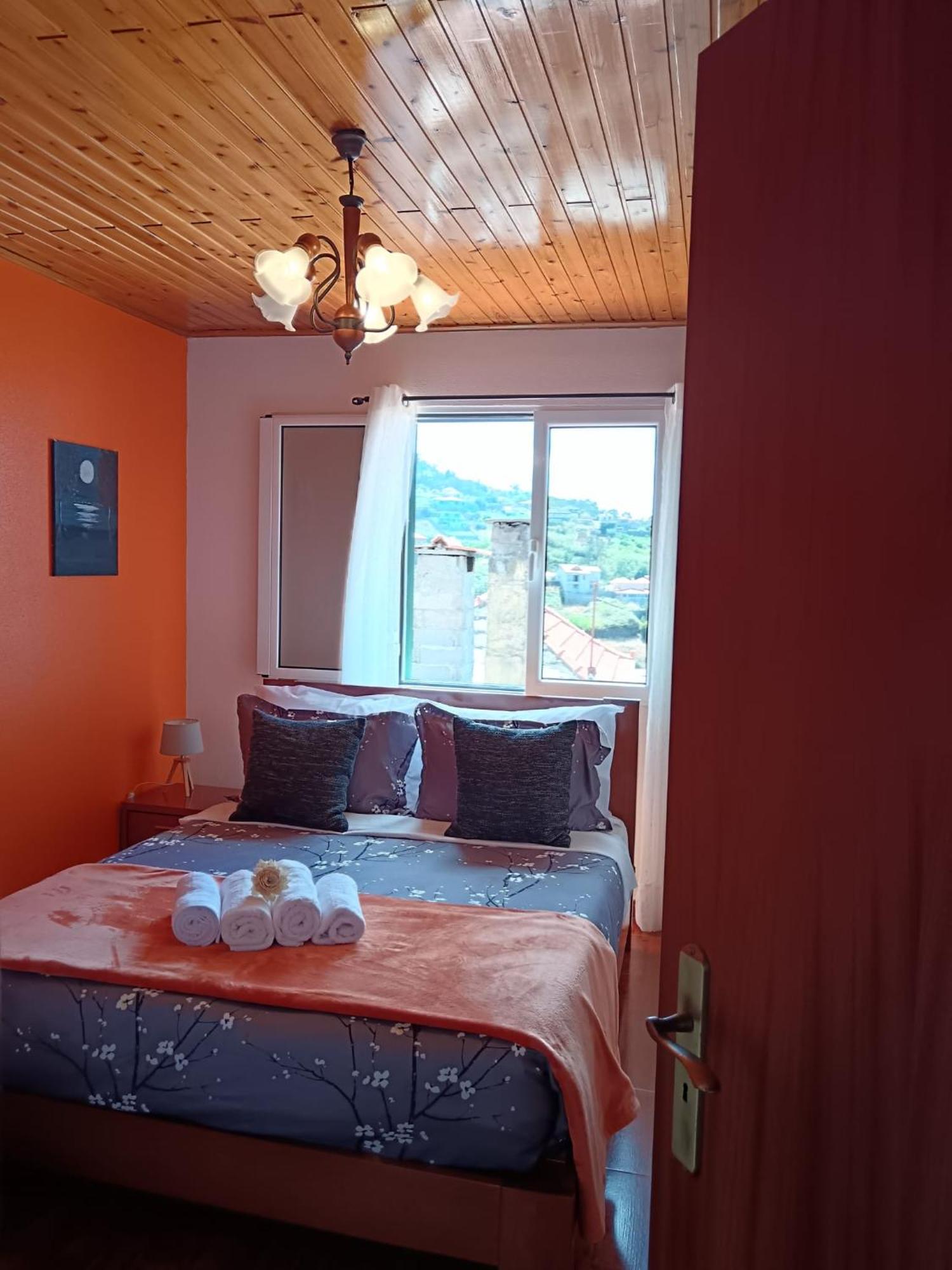 Casa Central - Peceful Mountain Retreat In Calheta Ribeira do Raposo エクステリア 写真